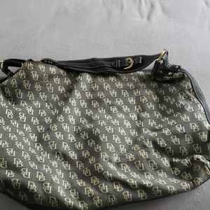 Dooney & Bourke Purse